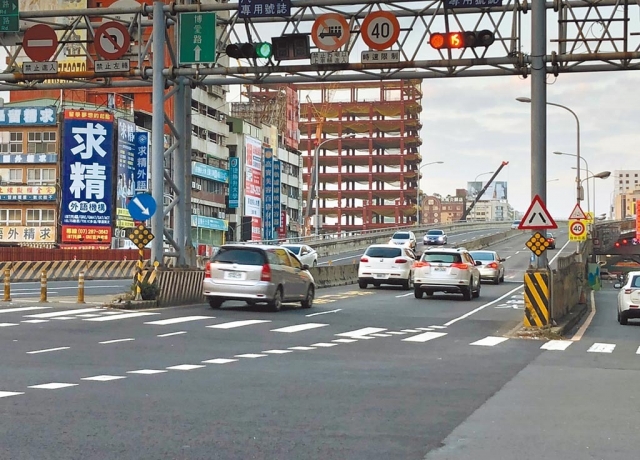 高雄中博高架橋 明年2月拆除