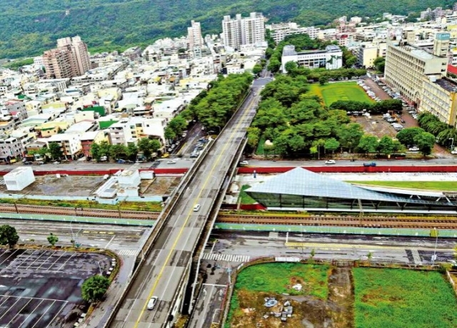 高雄鐵路地下化 沿站房價跟漲