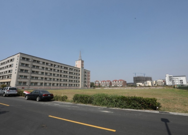 遠雄溢價53%取高雄大學地 皇苑岡山7搶1勝出