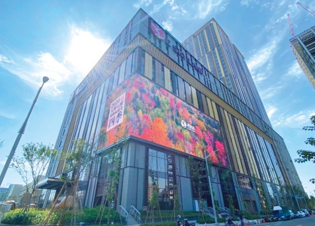 義享時尚廣場 打造台灣大阪城