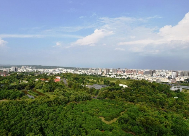 鳳山居住需求強 危老都更與房屋合法化重要潛力區