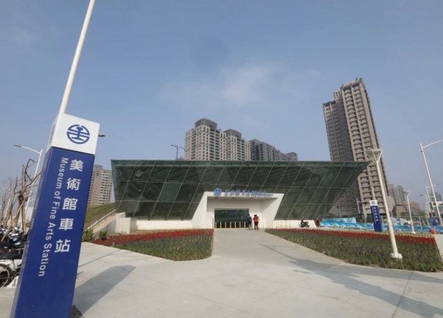 爆冷門！台鐵小車站內惟　交易量贏三鐵共構站新左營