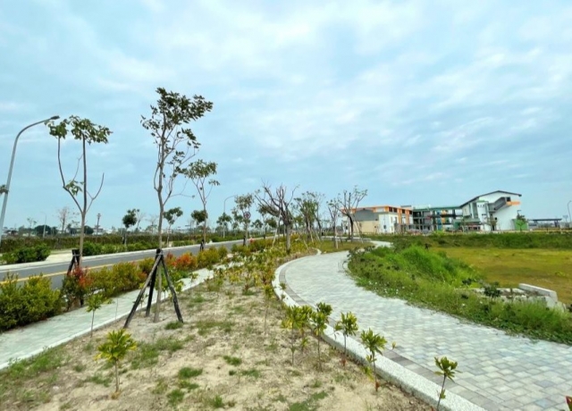 二大上市建商花24.5億 狂掃永康、高市中山圓環2186坪地