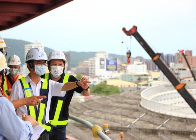 高雄車站站東路通車情形 預計今年10月底完工