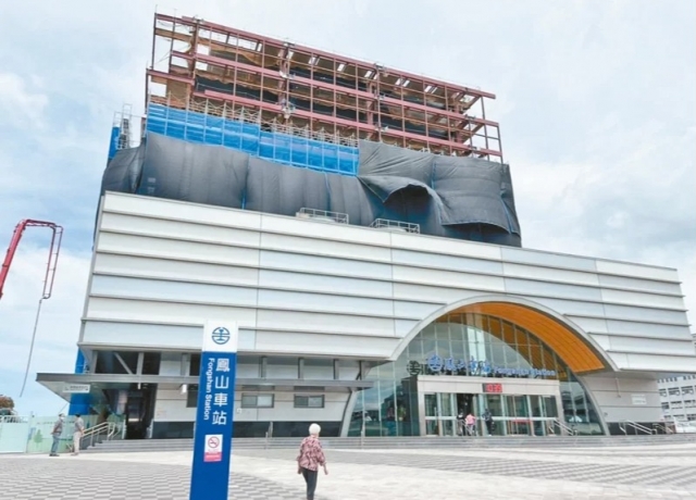 鳳山車站新大樓 拚明年底完工