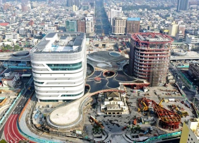 高雄火車站主體工程進度逾74% 預計114年10月完工