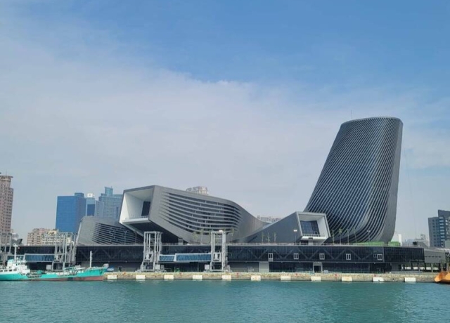 充滿想像空間！ 高雄港旅運中心「超未來感」角度曝光