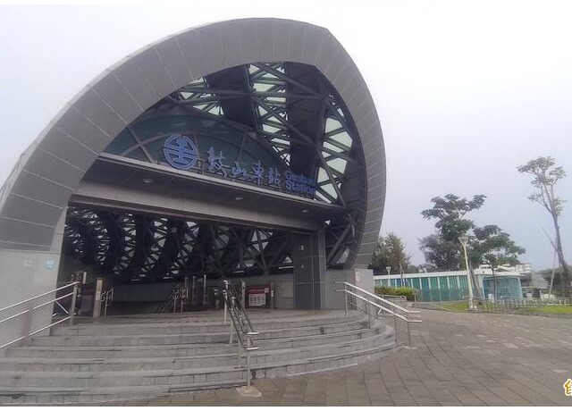 高雄輕軌轉乘助攻 台鐵這個「小站」運量大爆發