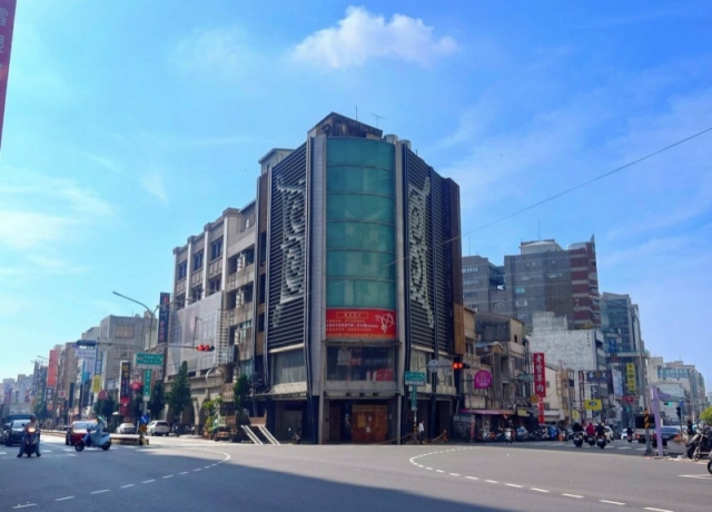 台南中山商圈「地王」出租了！ 月租砍半降至22萬