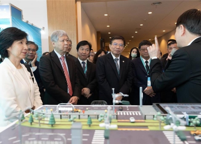 未來港灣峰會高雄登場 500億元續推綠色、智慧港口