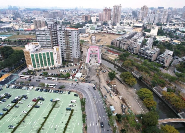 北高雄東西向新軸線將成形 龍德新路力拼明年3月底貫通民族一路