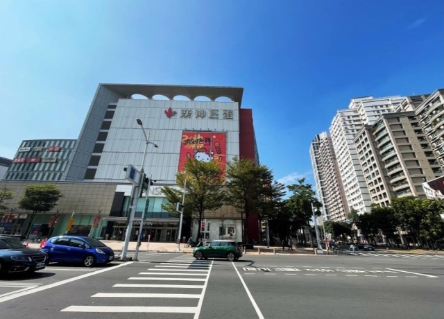 與高雄百貨龍頭當鄰居 漢神巨蛋商圈輕豪宅紛站5字頭引都會新貴