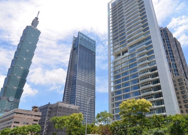 歷時四年 REIT草案送院初審