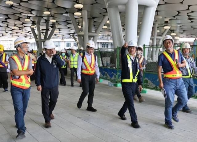 離完工再邁進一步! 高雄車站商辦大樓 6月申請使照