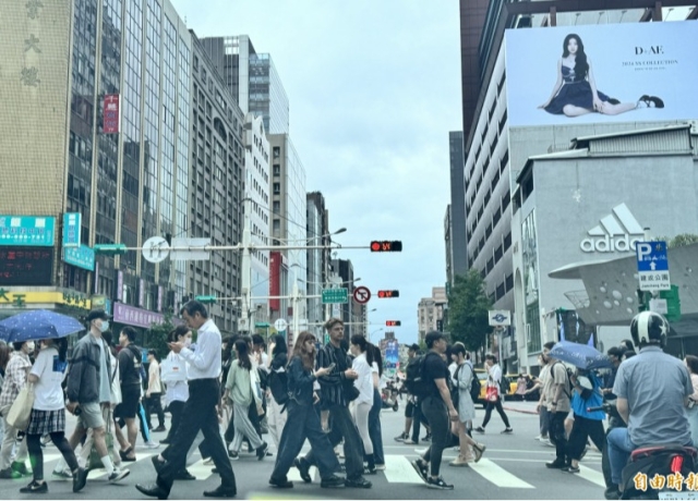 央行:房市回溫且價格居高 不動產貸款風控尚屬良好