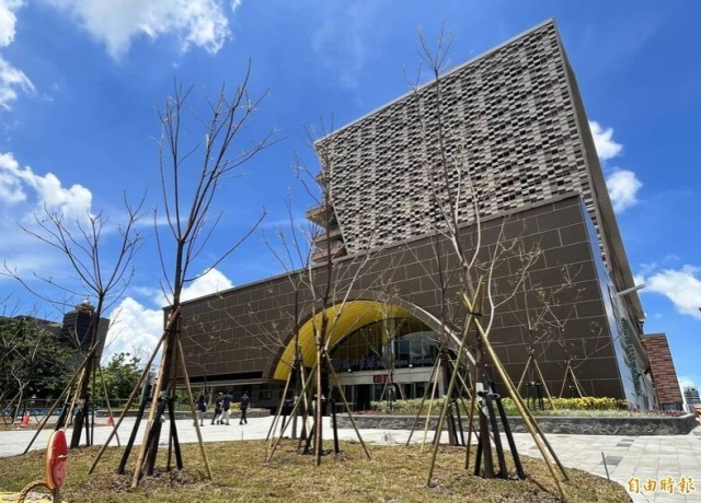 高雄鳳山車站大樓招商流標 台鐵調整9月底重新招商