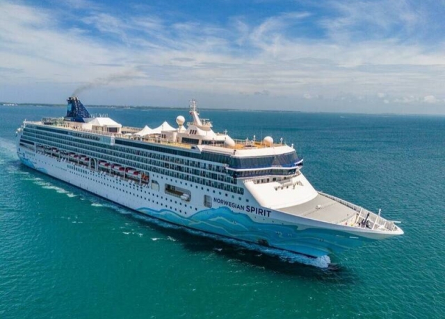 睽違5個月 高雄港旅運中心7/30再現雙郵輪