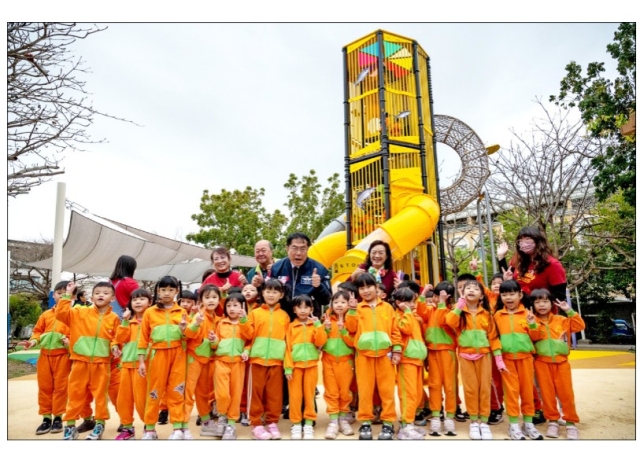 台南安南區仁安公園改造 8.9米滑梯塔啟用