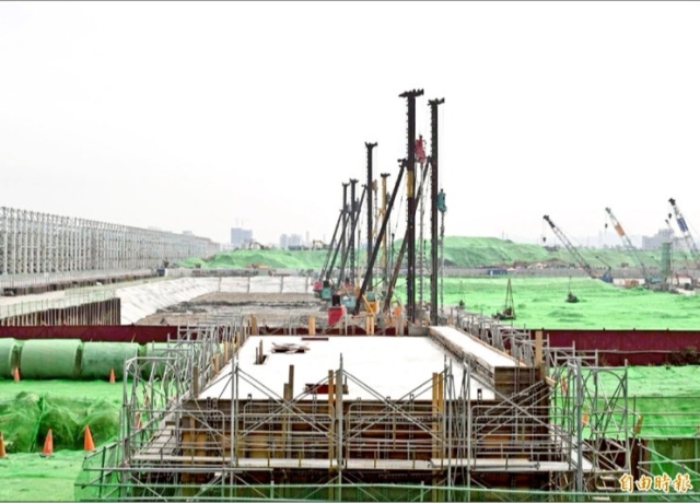 台積二奈米擴產 日聚逾萬人 高雄廠變超級大工地