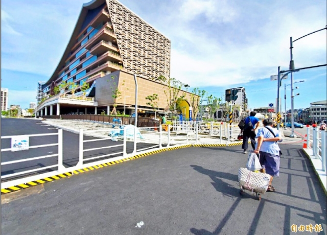 鳳山火車站曹謹路打通 將設接送區
