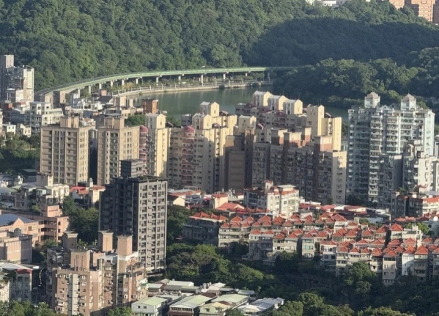 房市管制未鬆綁 李同榮批:央行紙上談兵、房市糾紛風暴要來了