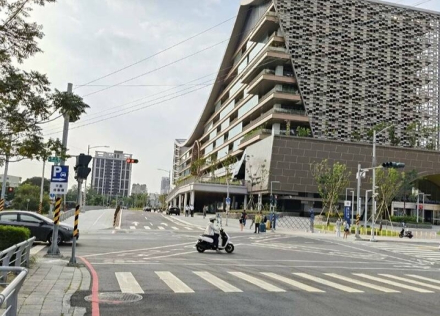 改善接送交通瓶頸 高雄鳳山車站南側曹謹路通車