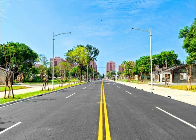 高雄緯六路拓寬完工 左營眷村展新貌