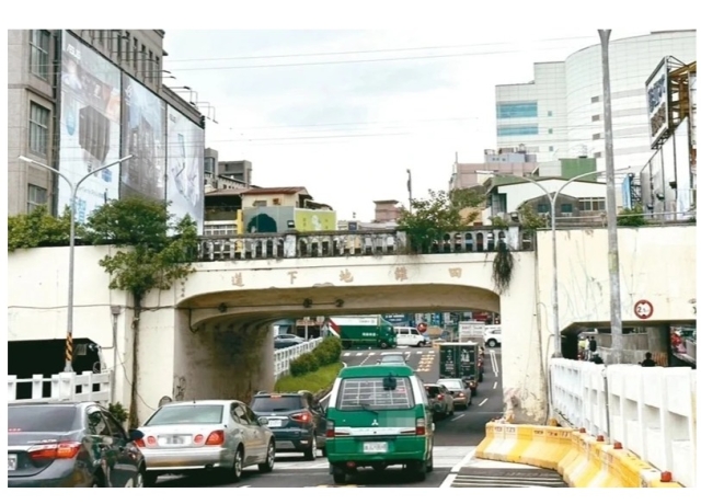 擬融入南鐵公園道規畫 百年壽陸橋將轉型空中廊道