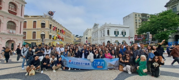 LINE_ALBUM_團體照_241129_2