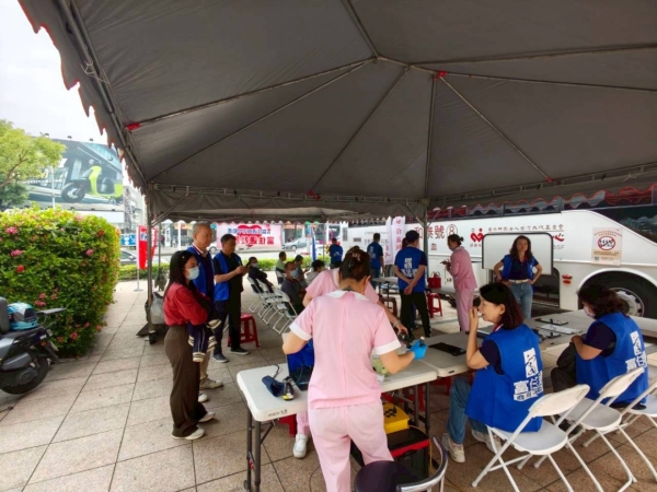 LINE_ALBUM_20251129漢神巨蛋捐血站_251201_20