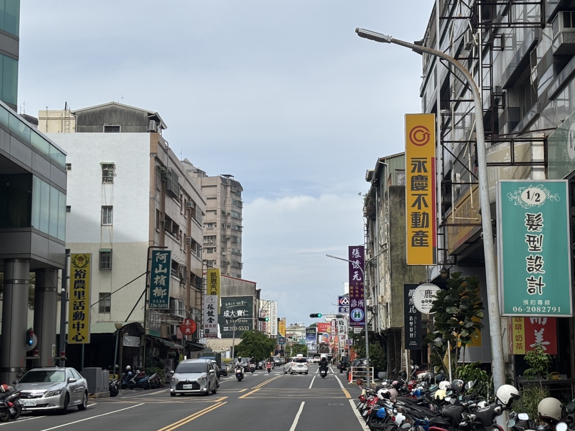 GBR25010 南紡角窗店面 照片 (3)