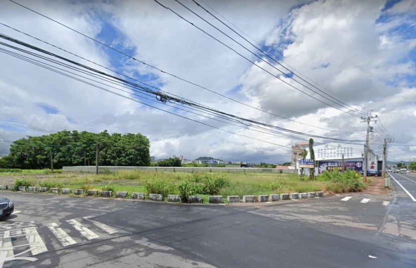 介壽東路漂亮三角窗農地