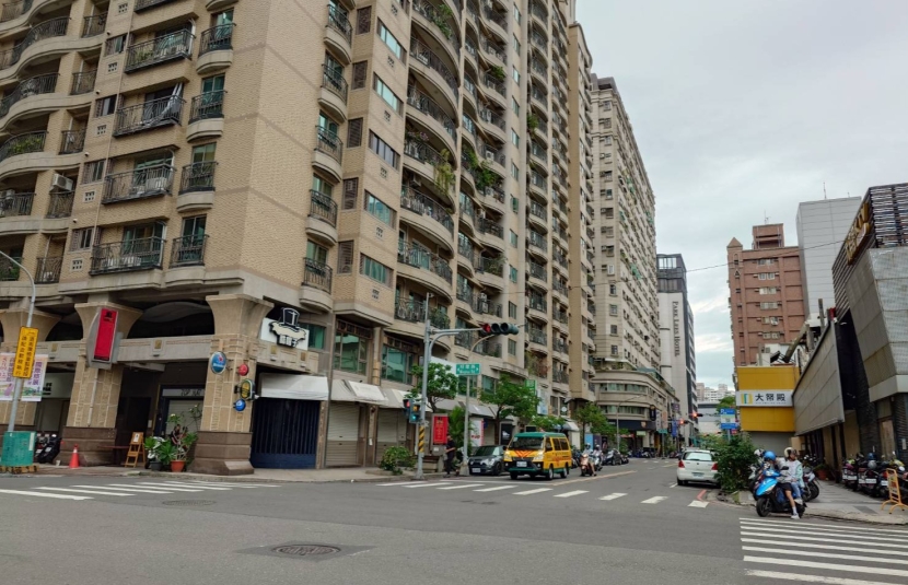 巨蛋商圈收租店面