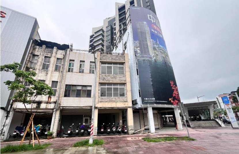 前金中正商五透天店住