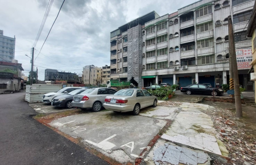 內厝段危老建地