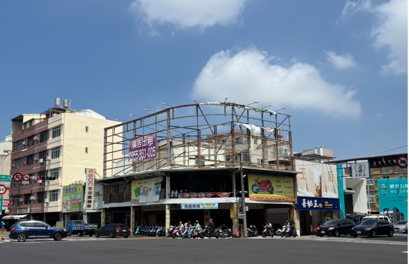 霸氣角窗金店