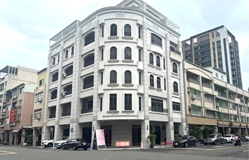 文恩路三角窗電梯店面