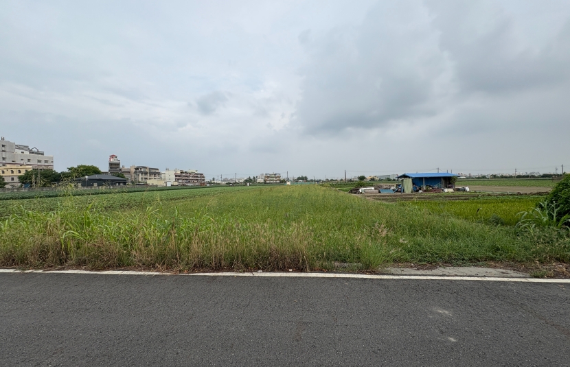 大寮都內大面寬雙面路農地