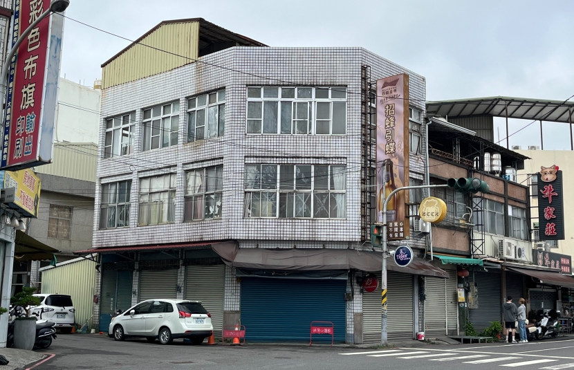 屏東勝利東路三角窗