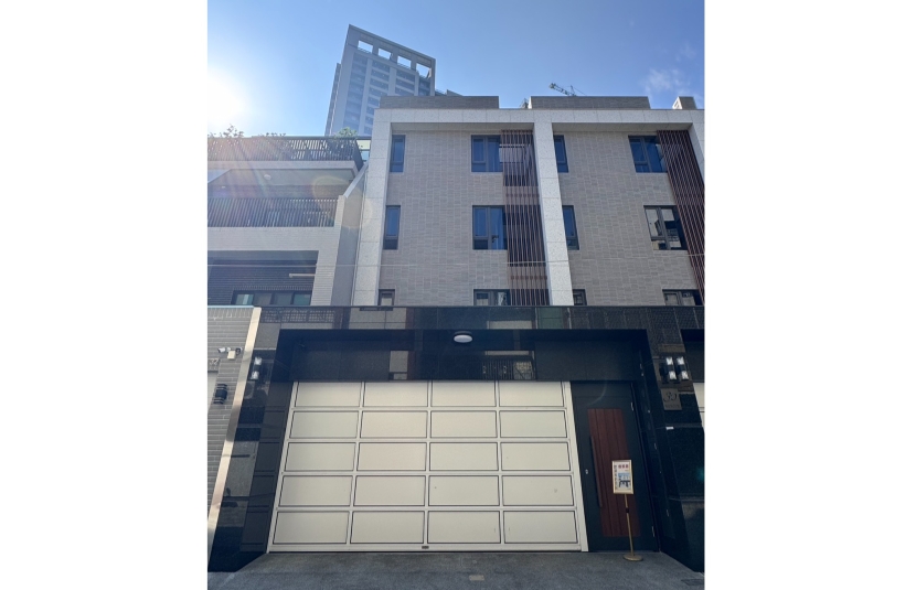 三塊厝站大面寬車庫別墅