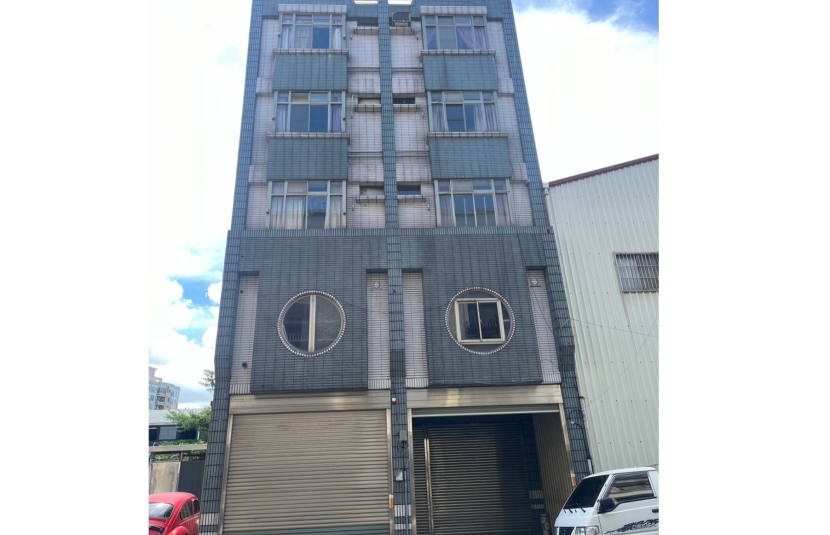 河堤雙拼電梯透天