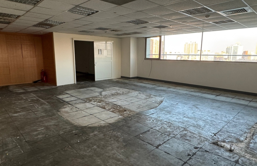 R7雙平車角窗辦公室