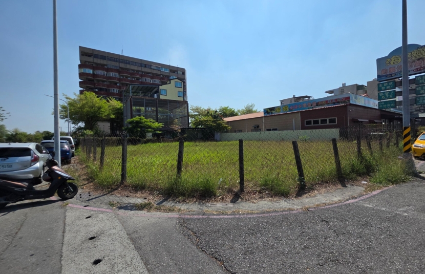 鳥松區觀湖段遊樂中心三角窗建地