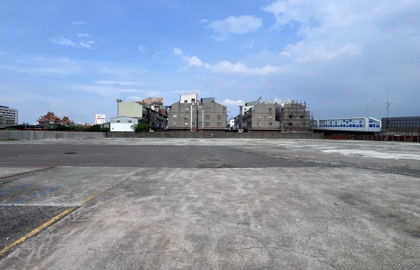 前鎮2700坪空地