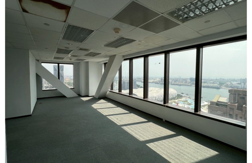 85大樓海景辦公室