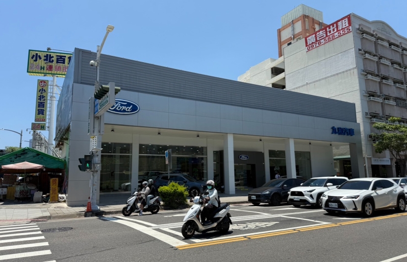 亞灣絕版面寬角窗店面