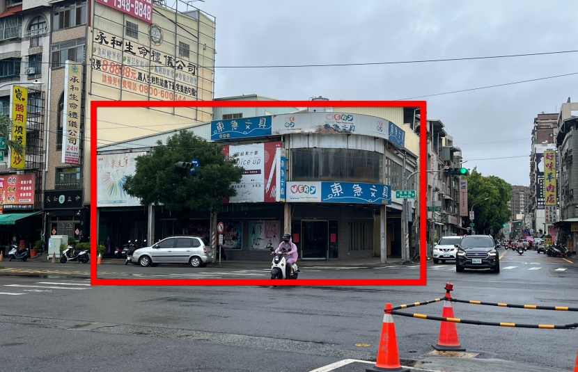 保泰福祥角窗店面