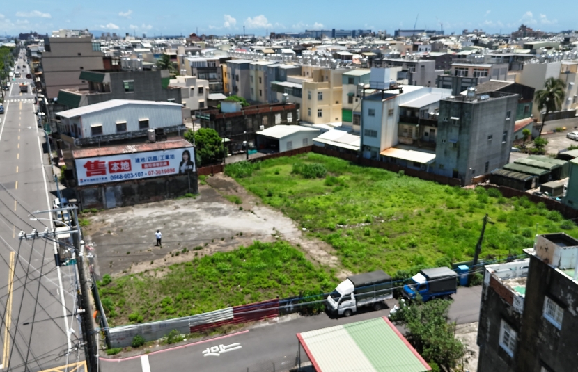 路竹三角窗危老建地