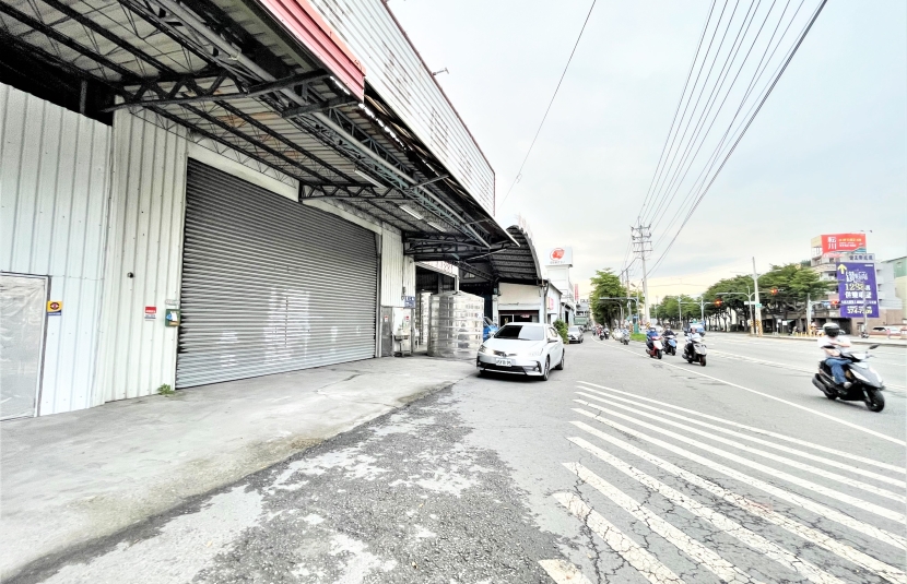 鳳仁路上面寬甲工+農地廠房